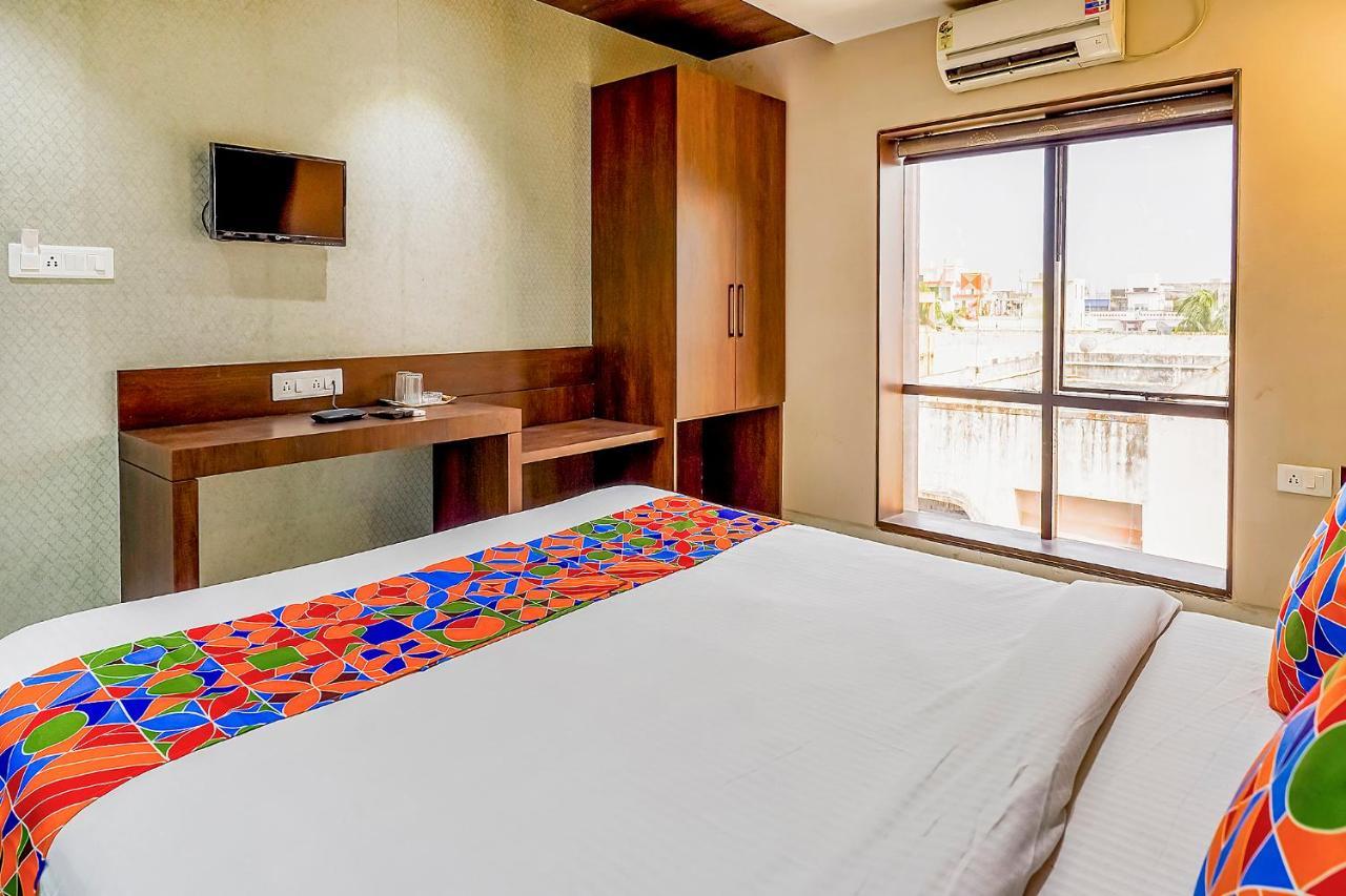 Fabhotel Eros 211 - Nr Sreebhumi Калькутта Экстерьер фото